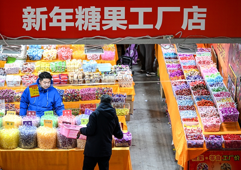 银川：置办年货迎春节mg不朽情缘游戏平台(图4)